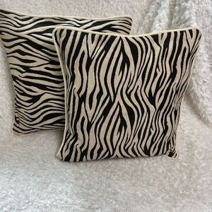 NWOT set of two zebra print beige & Black  cotton pillow covers zipper closure.
